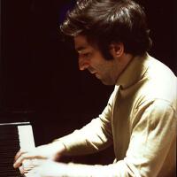 Vladimir Ashkenazy ;