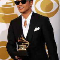 Bruno Mars Ft Cristy圖片照片_Bruno Mars Ft Cristy